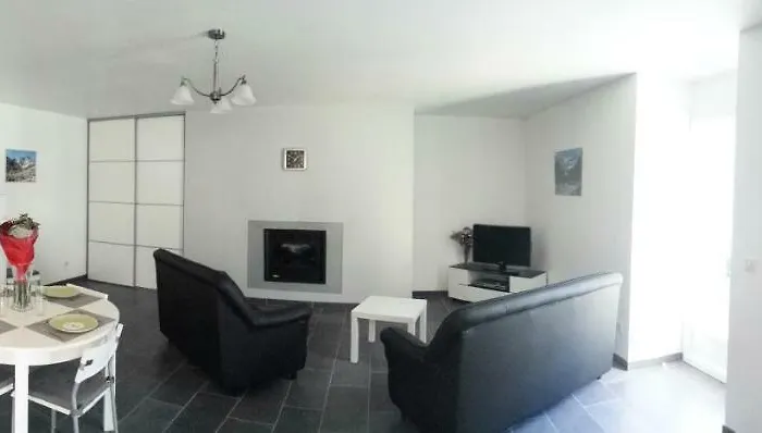 En So De Bourdet Вилла