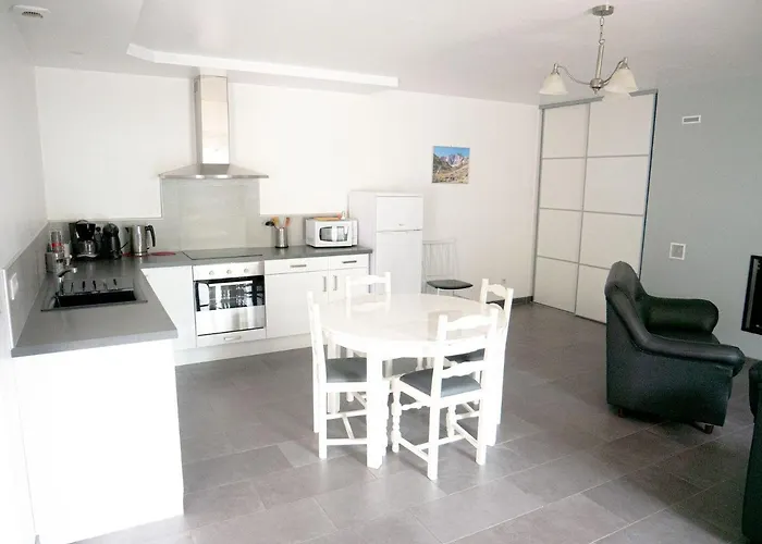 En So De Bourdet Villa *